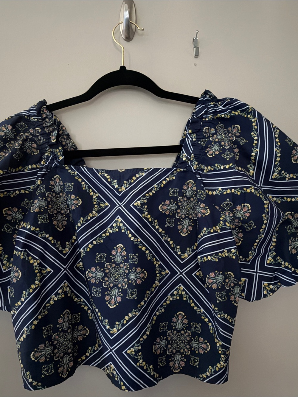 LOFT Navy Floral-Print Square Neck Puff Sleeve Crop Top